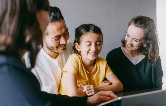 A family meeting with their financial advisor